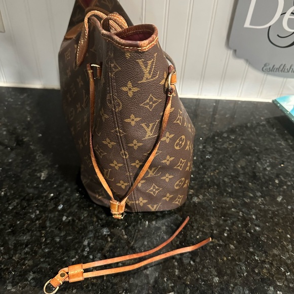 Authentic Louis Vuitton Neverfull Mm - Picture 10 of 11